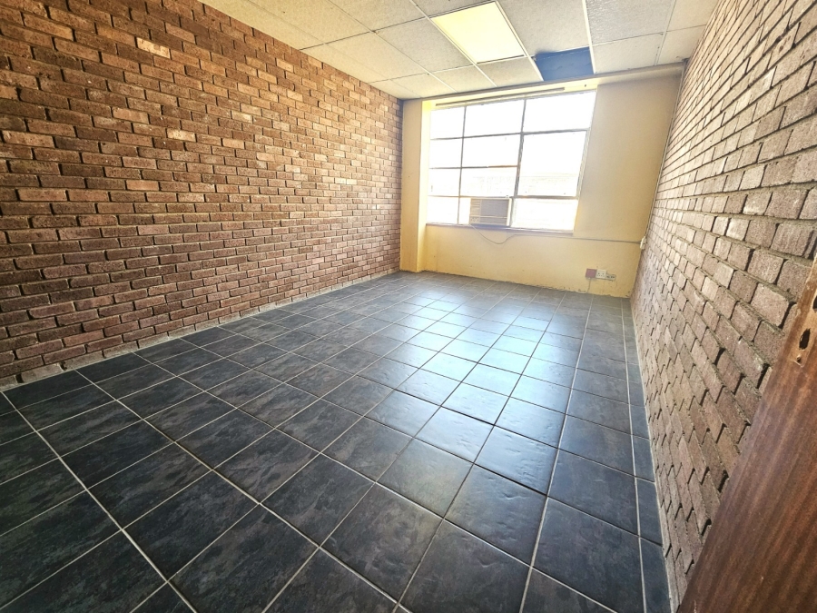 To Let Commercial Property for Rent in Rustenburg Rural North West